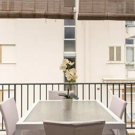 Center - Steps From The Apartamento Otranto